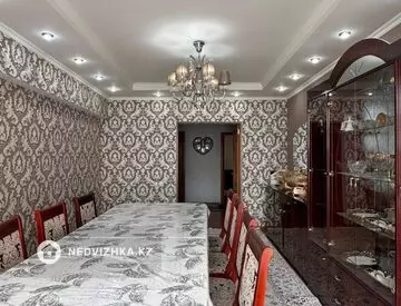 4-комнатная квартира, этаж 4 из 5, 106 м², миниатюра 2