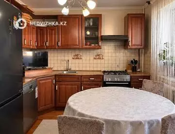 4-комнатная квартира, этаж 4 из 5, 106 м², миниатюра 9