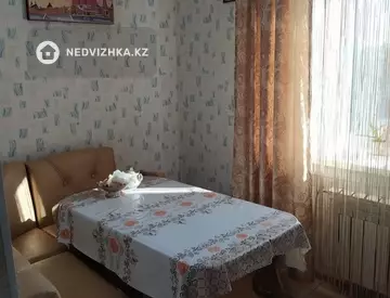 2-комнатная квартира, этаж 4 из 4, 45 м²