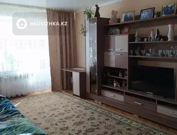 2-комнатная квартира, этаж 4 из 4, 45 м²