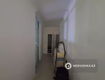 3-комнатная квартира, этаж 8 из 9, 132 м², миниатюра 5