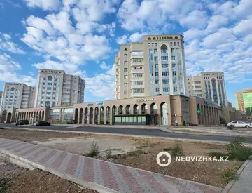 3-комнатная квартира, этаж 8 из 9, 132 м², миниатюра 6