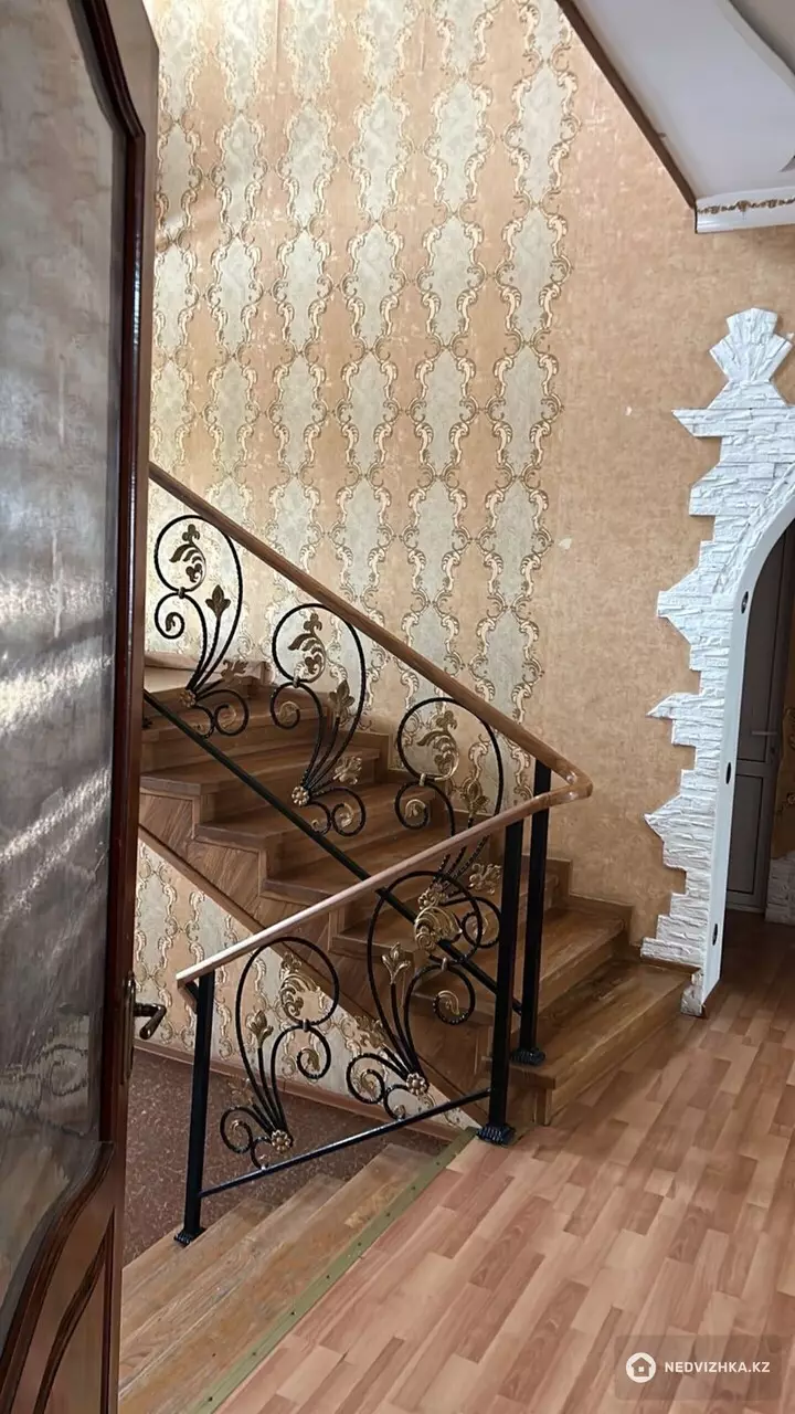 9-комнатный дом, 13 соток, 290 м², фотография 5