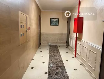 1-комнатная квартира, этаж 1 из 10, 23 м², миниатюра 3