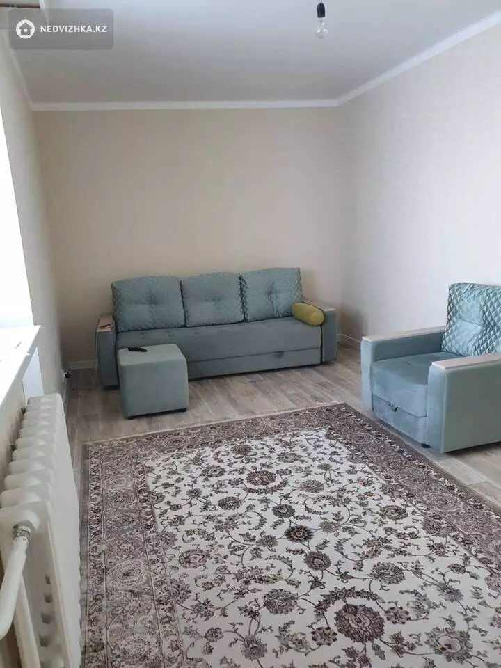 2-комнатная квартира, этаж 10 из 12, 74 м², фотография 3