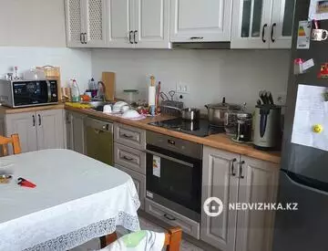 2-бөлмелі пәтер, қабат 10 барлық қабат саны 12, 74 м², 4-нобай