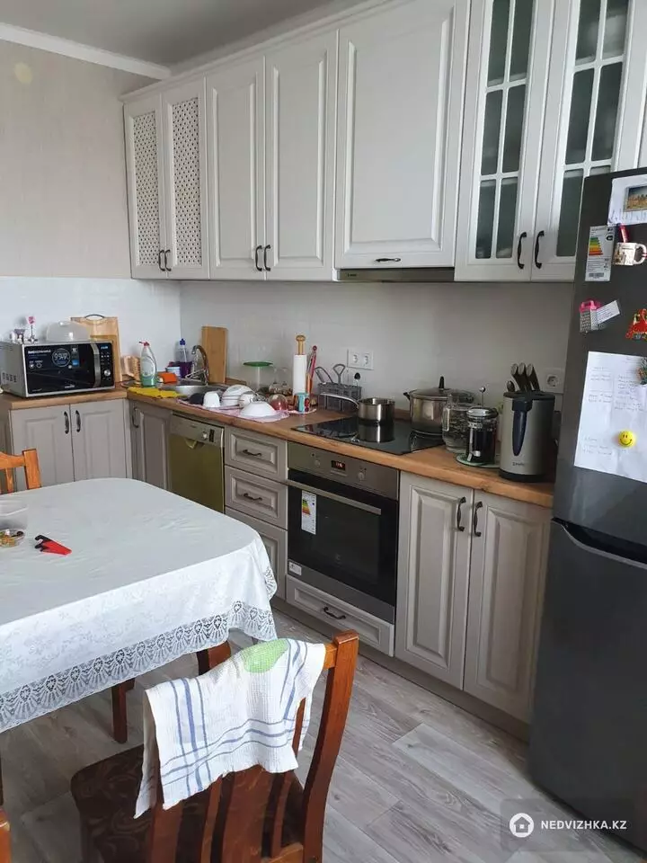 2-комнатная квартира, этаж 10 из 12, 74 м², фотография 4