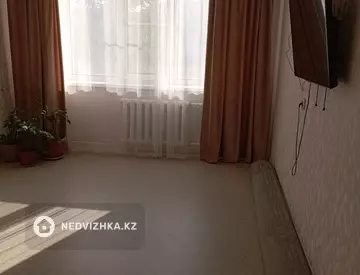 2-комнатная квартира, этаж 4 из 5, 54 м²