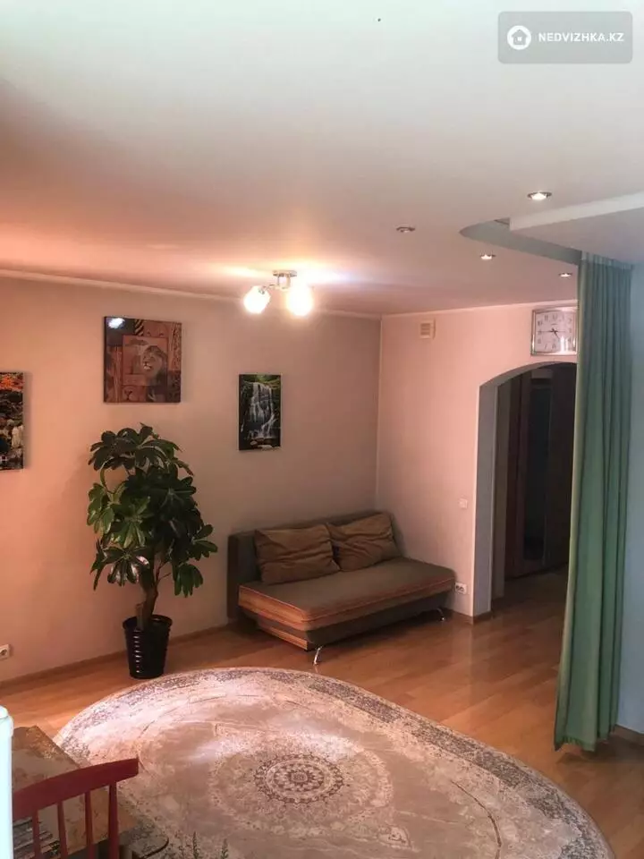 1-бөлмелі пәтер, қабат 12 барлық қабат саны 16, 45 м², Посуточно, 2-фотосурет