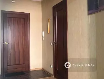 1-комнатная квартира, этаж 12 из 16, 45 м², Посуточно, миниатюра 9
