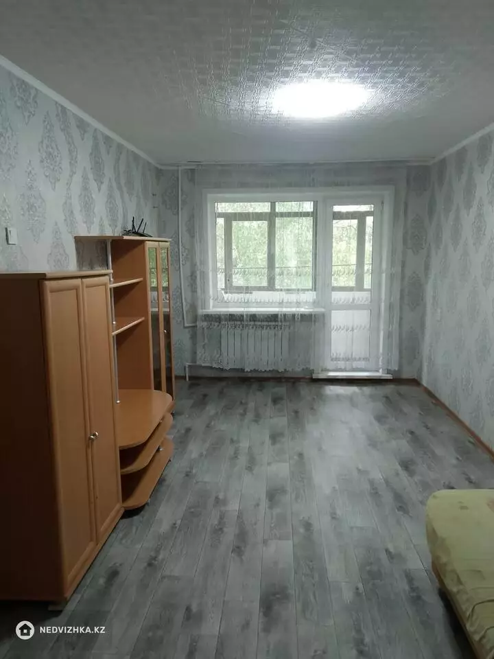 2-комнатная квартира, этаж 4 из 5, 44 м², фотография 2