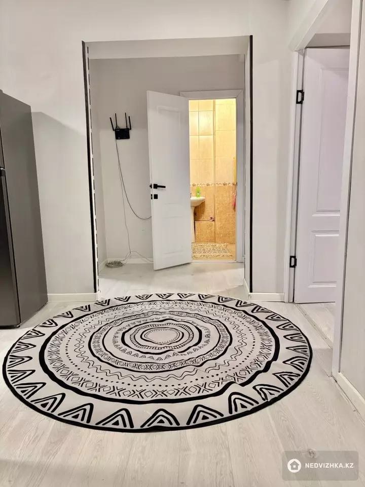 3-комнатная квартира, этаж 2 из 5, 77 м², Посуточно, фотография 5