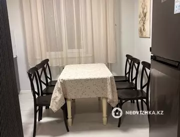 3-комнатная квартира, этаж 2 из 5, 77 м², Посуточно, миниатюра 6