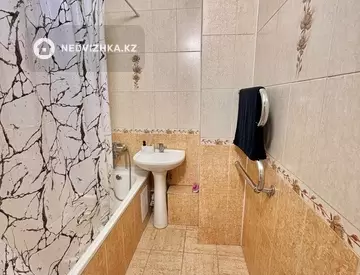 3-комнатная квартира, этаж 2 из 5, 77 м², Посуточно, миниатюра 9