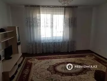 3-бөлмелі пәтер, қабат 2 барлық қабат саны 7, 100 м², На длительный срок, 2-нобай