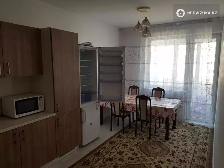 3-комнатная квартира, этаж 2 из 7, 100 м², На длительный срок, фотография 4