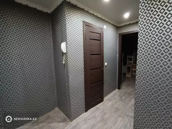 2-комнатная квартира, этаж 1 из 4, 42 м²
