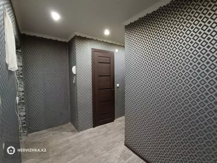 2-комнатная квартира, этаж 1 из 4, 42 м², фотография 2