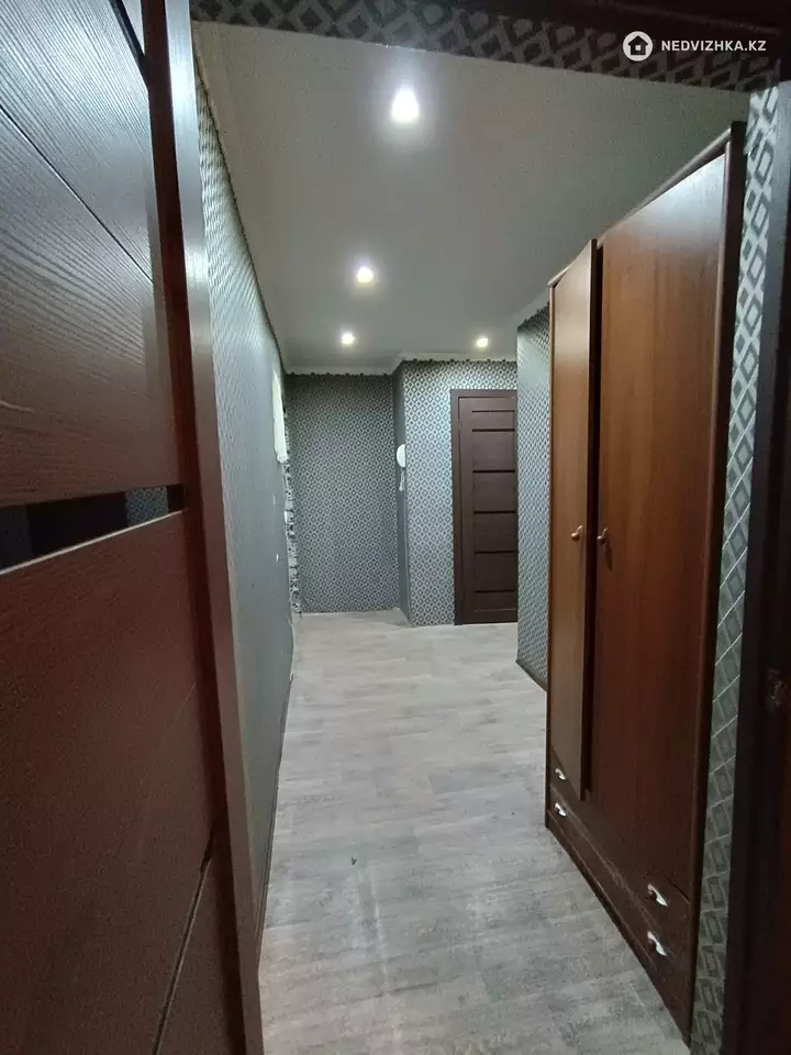 2-комнатная квартира, этаж 1 из 4, 42 м², фотография 3