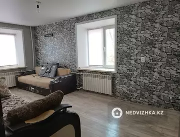 2-комнатная квартира, этаж 1 из 4, 42 м², миниатюра 4