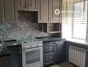 2-комнатная квартира, этаж 1 из 4, 42 м², миниатюра 7