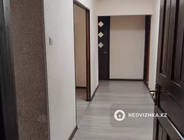 3-комнатная квартира, этаж 1 из 9, 70 м², На длительный срок