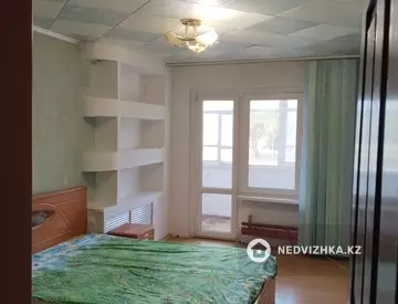 3-комнатная квартира, этаж 1 из 9, 70 м², На длительный срок