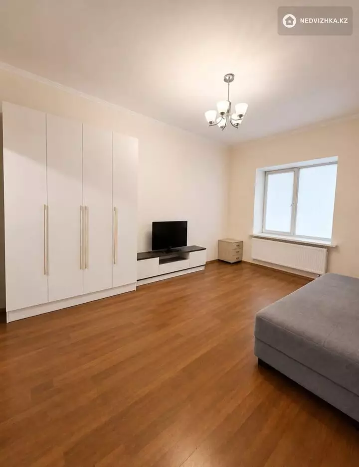 1-комнатная квартира, этаж 1 из 19, 40 м², фотография 3