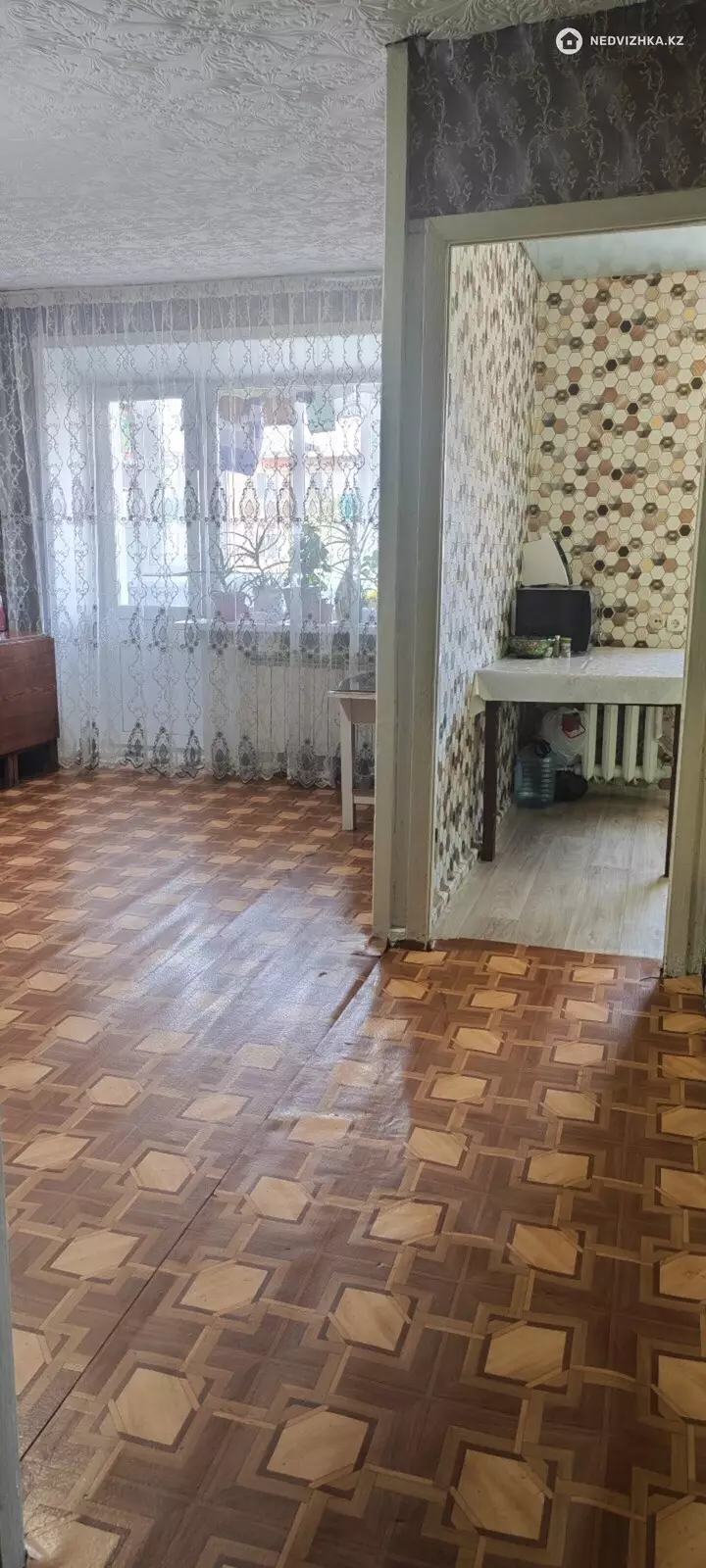 2-комнатная квартира, этаж 4 из 4, 42 м², фотография 5