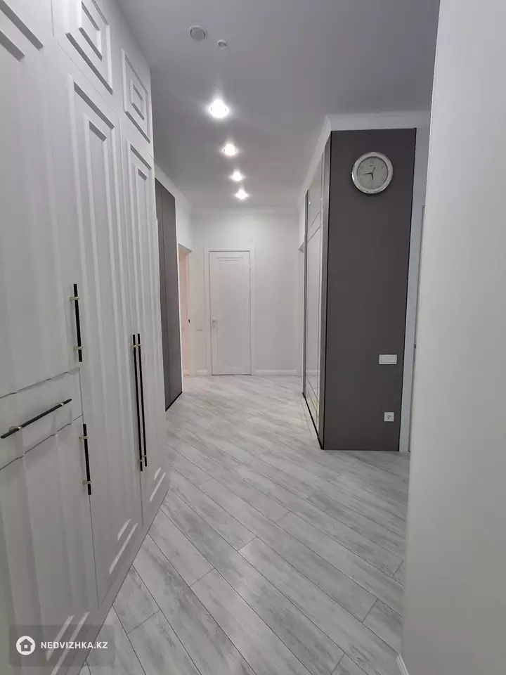 3-комнатная квартира, этаж 11 из 12, 101 м², фотография 4