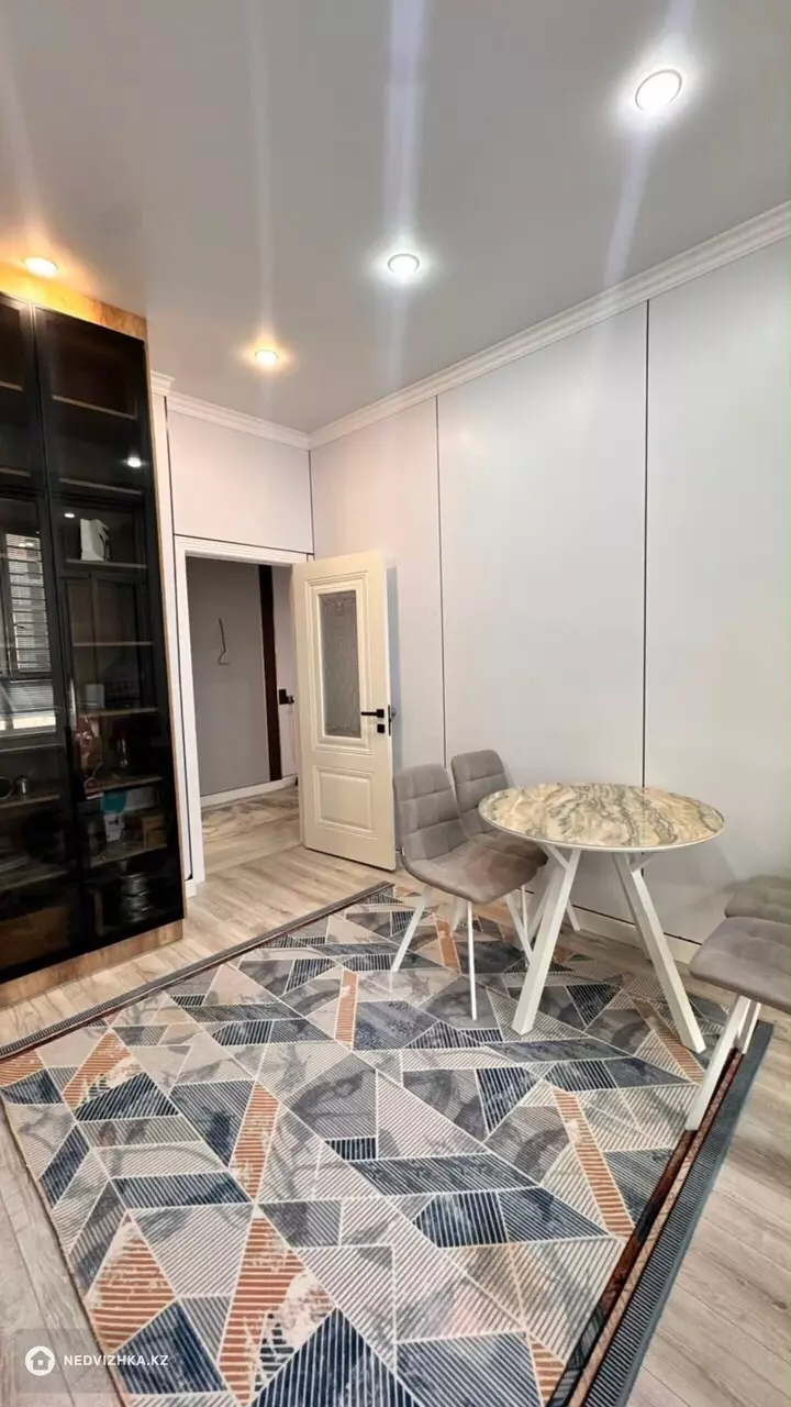 1-комнатная квартира, этаж 3 из 18, 40 м², фотография 4