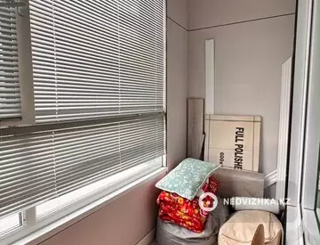 1-комнатная квартира, этаж 3 из 18, 40 м²