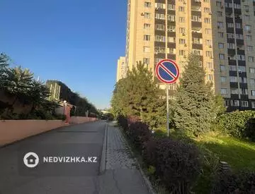 1-комнатная квартира, этаж 12 из 13, 43 м², миниатюра 12
