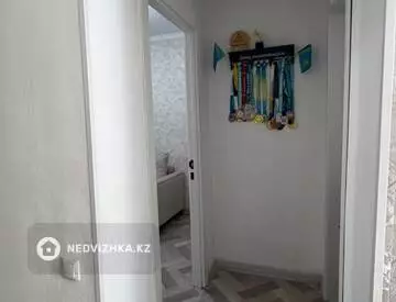 3-комнатная квартира, этаж 3 из 5, 68 м², миниатюра 4