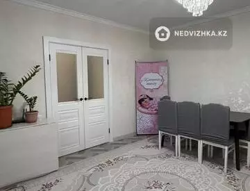 3-комнатная квартира, этаж 3 из 5, 68 м², миниатюра 2