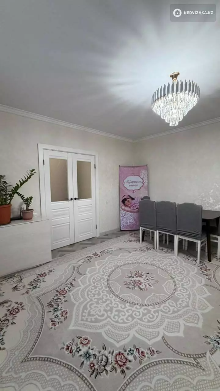 3-комнатная квартира, этаж 3 из 5, 68 м², фотография 2