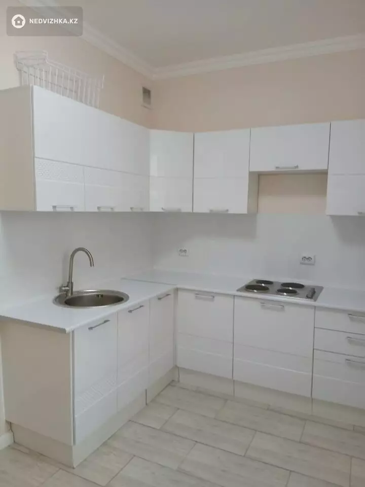 1-комнатная квартира, этаж 2 из 14, 46 м², фотография 2