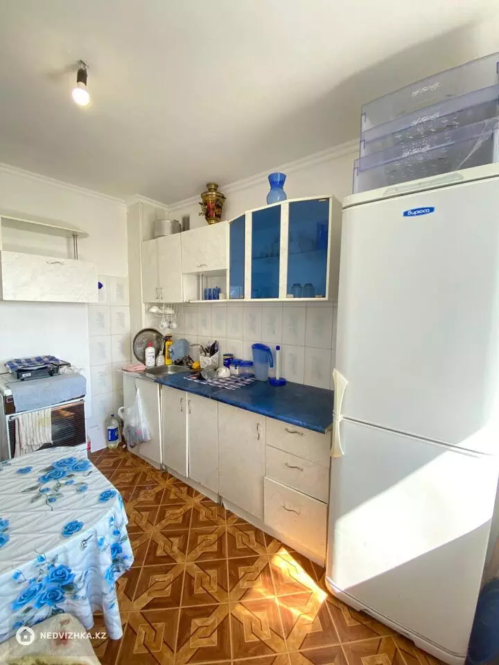 4-комнатная квартира, этаж 9 из 9, 77 м², фотография 2