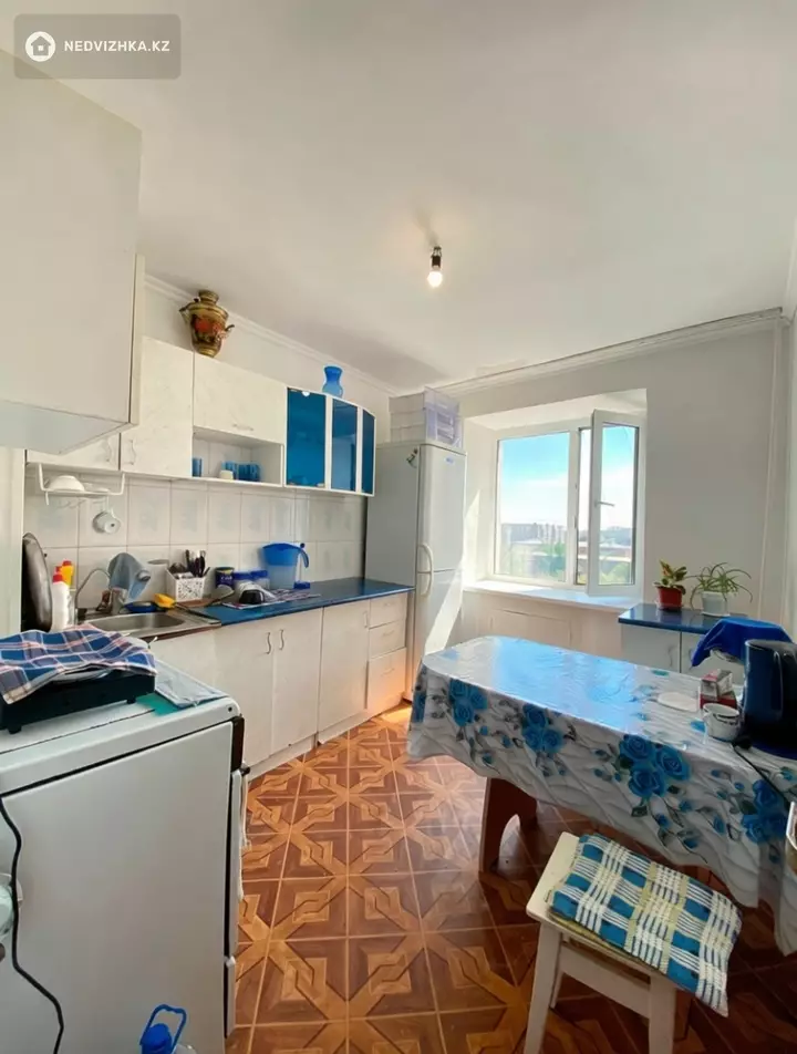 4-комнатная квартира, этаж 9 из 9, 77 м², фотография 4