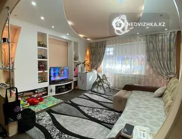 4-комнатная квартира, этаж 8 из 9, 77 м², миниатюра 1