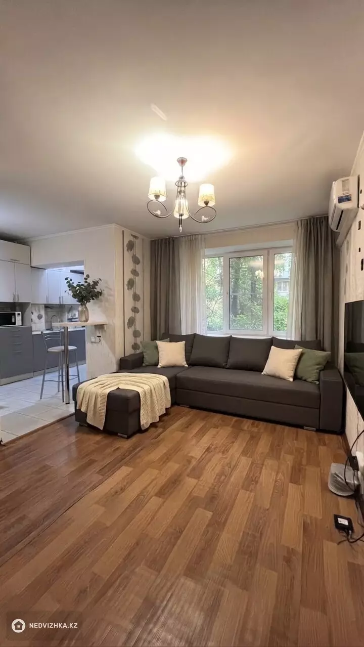 4-комнатная квартира, этаж 2 из 5, 82 м²