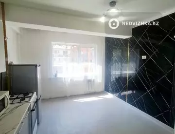 2-комнатная квартира, этаж 2 из 5, 51 м², миниатюра 1
