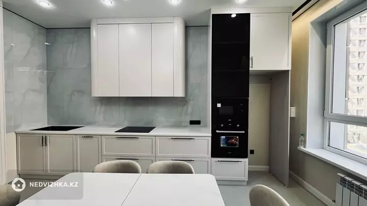 3-комнатная квартира, этаж 4 из 16, 71 м², фотография 3