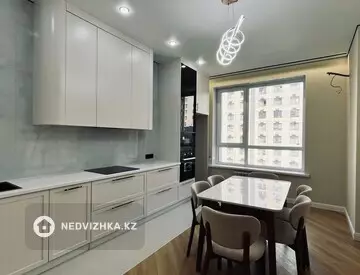 3-комнатная квартира, этаж 4 из 16, 71 м²