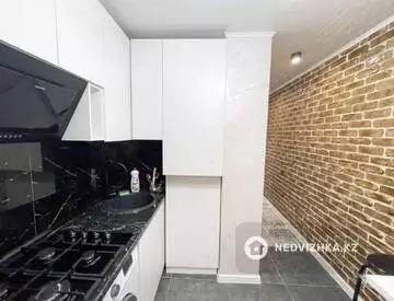 1-комнатная квартира, этаж 9 из 9, 32 м², Посуточно, миниатюра 10