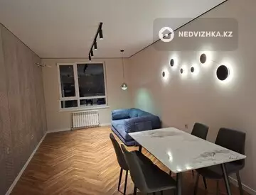 2-комнатная квартира, этаж 3 из 17, 56 м², миниатюра 3