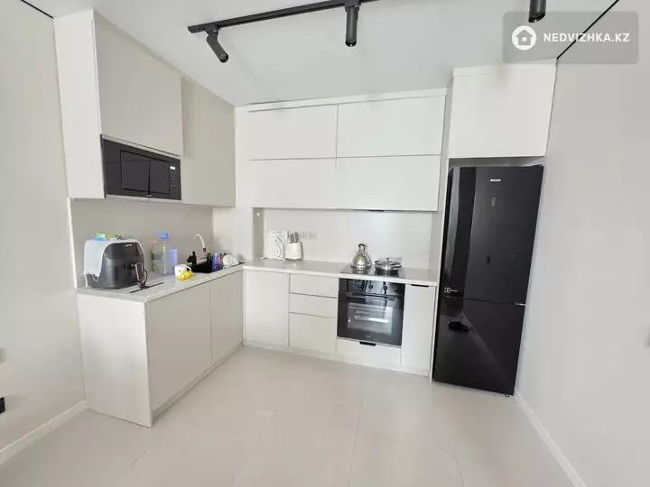2-комнатная квартира, этаж 3 из 17, 56 м²