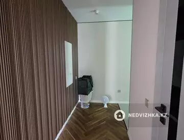 2-комнатная квартира, этаж 3 из 17, 56 м², миниатюра 5