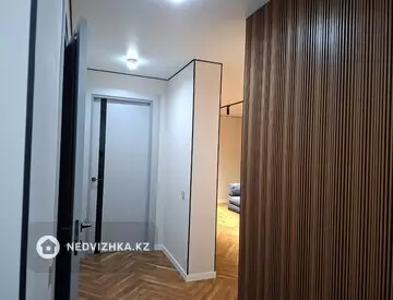 2-комнатная квартира, этаж 3 из 17, 56 м², миниатюра 9