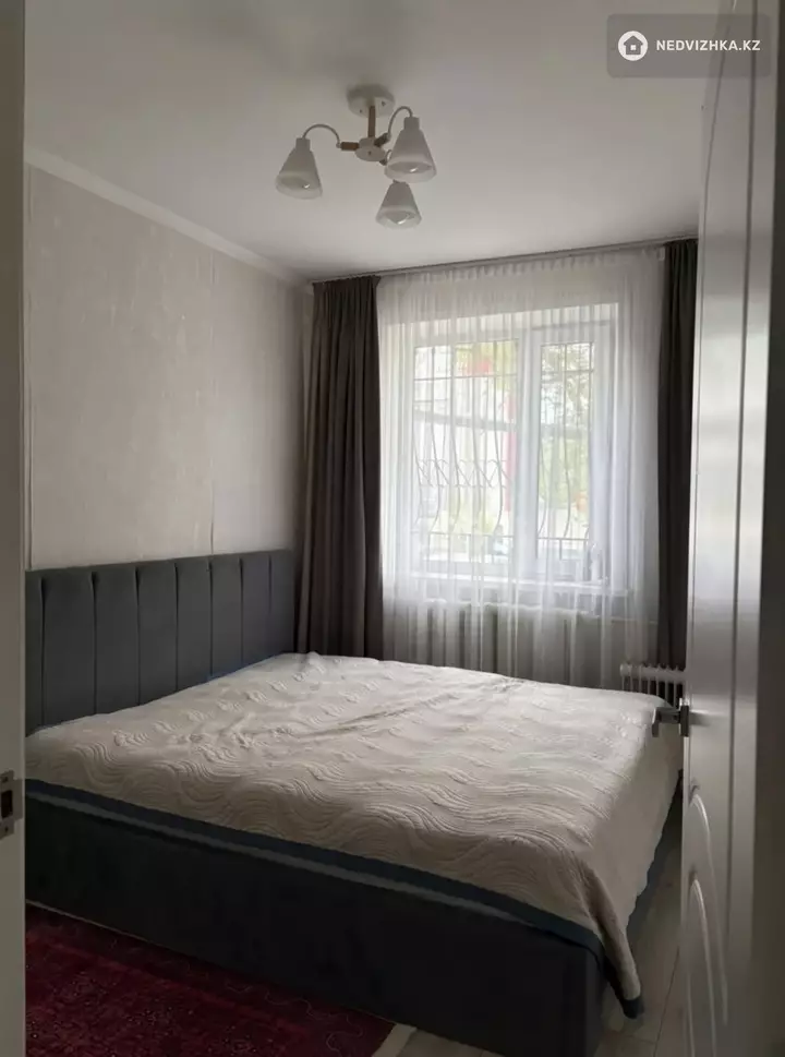 2-комнатная квартира, этаж 1 из 9, 50 м², фотография 3